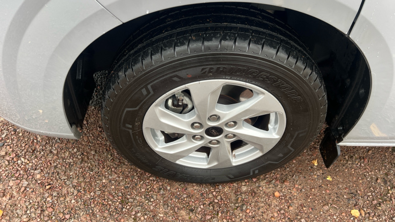 Ford Transit Custom 320 L2 Petrol Fwd 2.5 PHEV 232ps H1 Double Cab Van Limited Auto